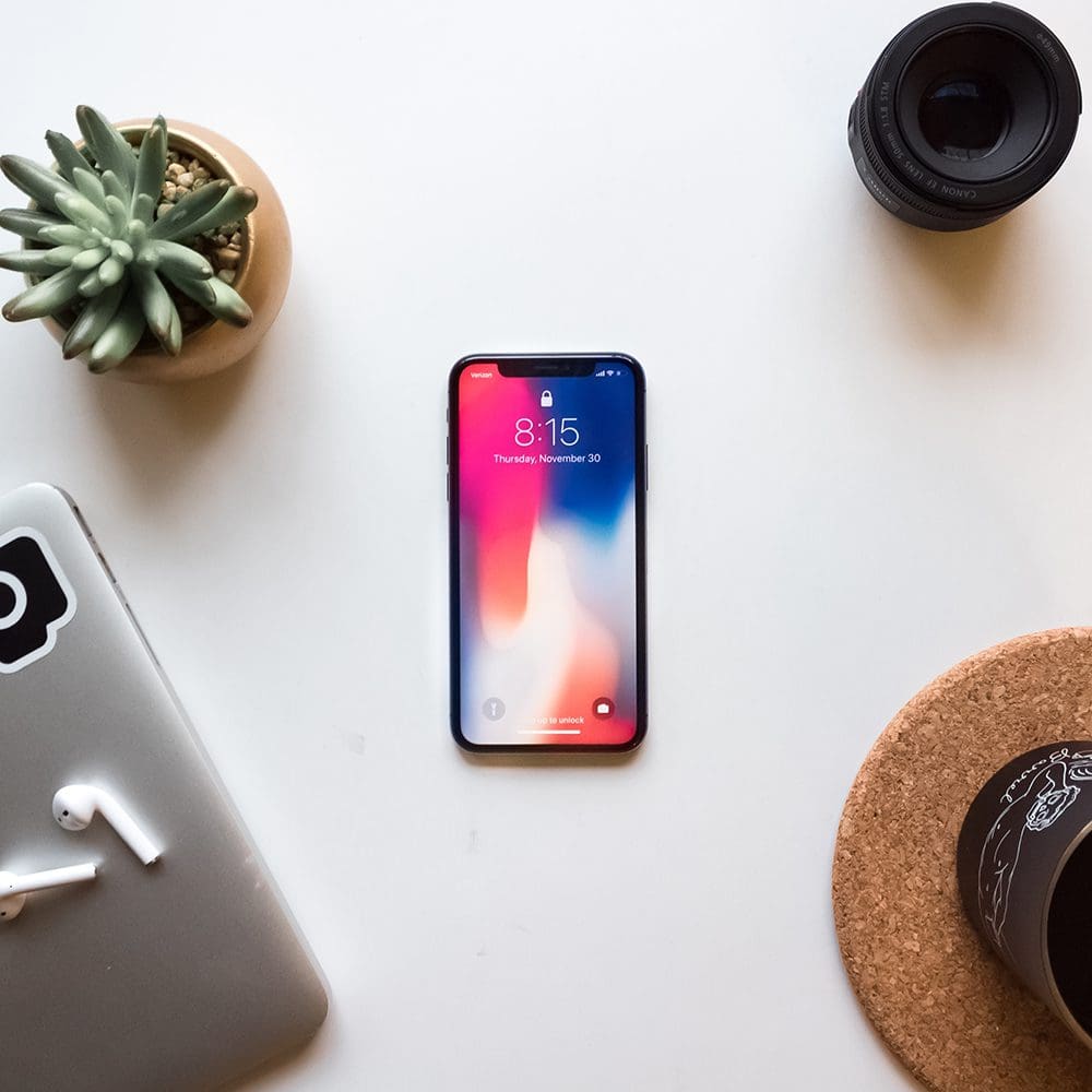 Iphones currently are the only phones which can capture 3D photos on Facebook. We think 3D photos are going to be a top photography trend for 2019.