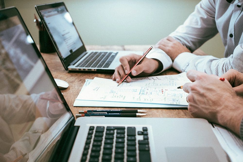 Plan a strategy to target LinkedIn users for greater reach