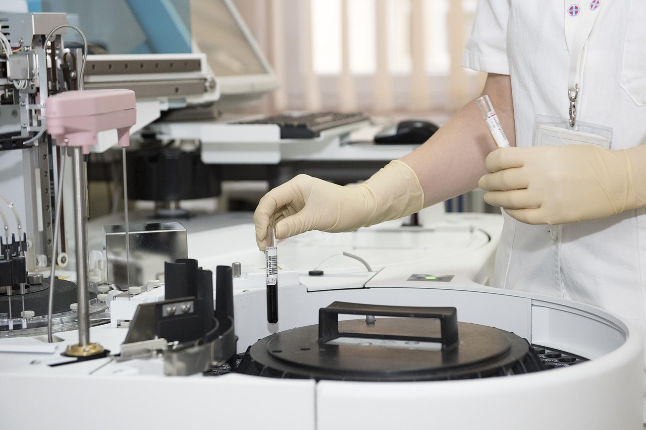 darkostojanovic-laboratory-563423_1280